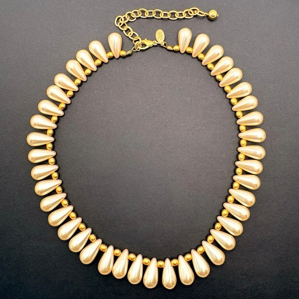 Vintage Joan Rivers Glass Teardrop Faux Pearl Necklace‎ Bib Choker Classic Glam